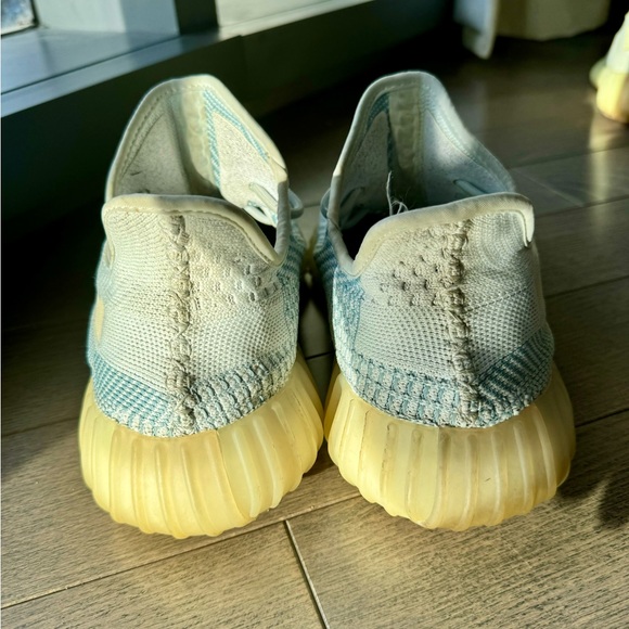 Adidas Yeezy 350 v2 - Blue Tints - Picture 3 of 5